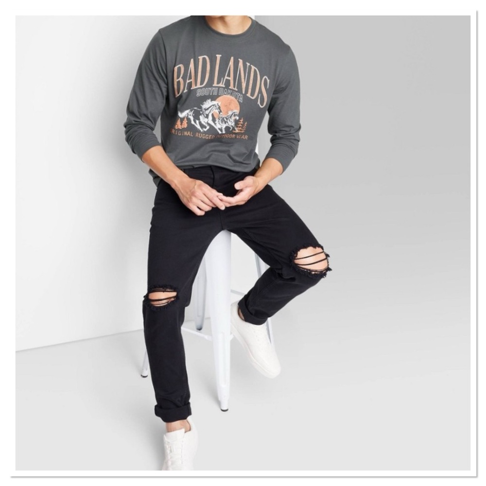 Mens Crewneck Long Sleeve T-Shirt Badlands South Dakota Original Use